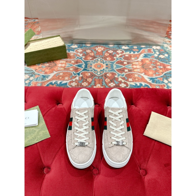G*u*i casual shoes